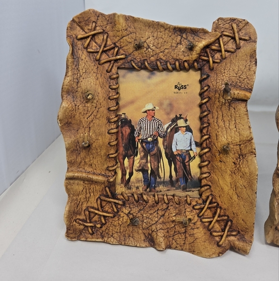 Russ Photo Frames Set Of 2 Faux Leather Look With Stitching Made Of Poly Resin - Picture 4 of 15